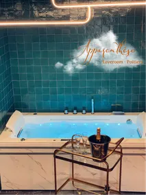 Sauna, Jacuzzi, Romantic Room - Image 5