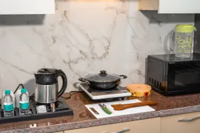 Secret 1 BHK Serviced Apartment Near Cyber City - Image 5