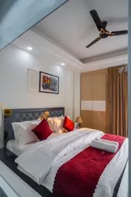 Secret 1 BHK Serviced Apartment Near Cyber City - Image 2