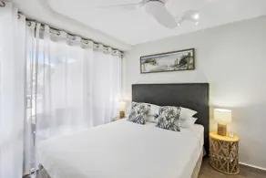 Sandcastles Apartment with Sea View - Image 4