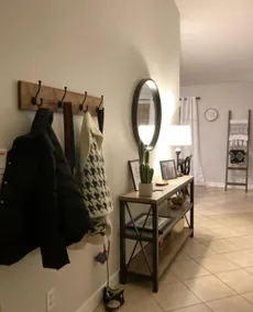 Cozy, Bright, Sunridge Home close to it all - Image 3