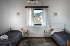 Georgia's house - Image 3