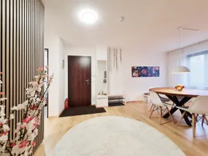 Sweet Home, Central & Quiet - Image 4