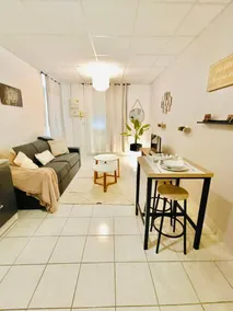Savana Lodge – Parking • A7 sortie Chanas - Image 2