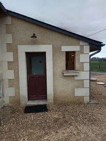 Country house with Alice and Jeanne - Image 2