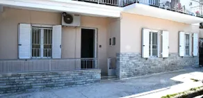 Sitos Home Spacious Family Home - Image 2