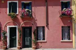 Historic square-front accommodation in ”Borgo Portello” - Image 2