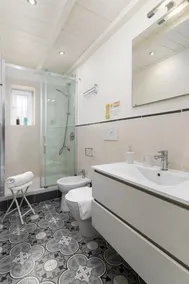 Apartment with yard close to Valletta - Image 4