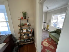 Beautiful remodeled historic Drake Univ home minutes from downtown and all metro - Image 3
