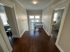 Beautiful remodeled historic Drake Univ home minutes from downtown and all metro - Image 2