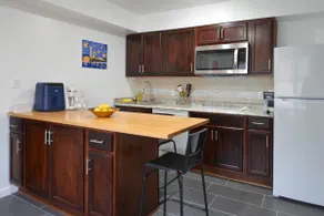 A remodeled guest house to stay in DC area - Image 5