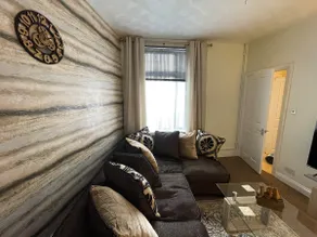Beanies LorneStreet Four Bed House - Image 3