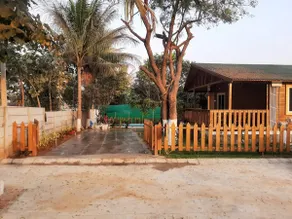 Melody-Wooden Cottage with Private Pool - Image 2