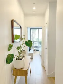 Centrally Located Modern Loft w Free Parking, Infinity Pool, Workspace - Image 2