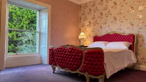 Large Mansion With Hot Tub & Disco/Cinema Room - Image 4