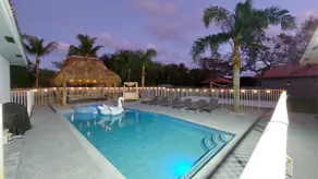 8BR5Baths Mega Htd pool+JacTheatre+Mini Golf Beach - Image 2