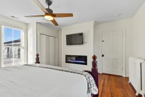 Spacious Historical Manor - Image 2
