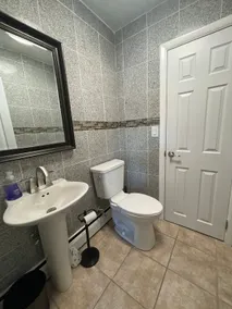 Spacious 3 bedroom/1.5 bath home - Image 4
