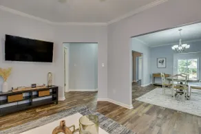 Convenient, Comfortable, & Charming Bungalow - Image 3