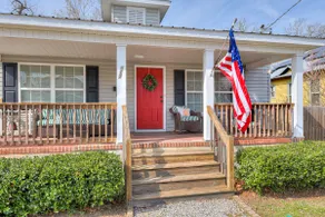 Convenient, Comfortable, & Charming Bungalow - Image 2