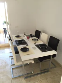 3 bedroom 2 bathroom Apartment - Image 3