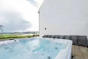 Balmeadowside Farmhouse with Hot Tub - Image 5