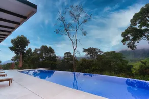 Villa overlooking the waterfall and jungle - Image 5