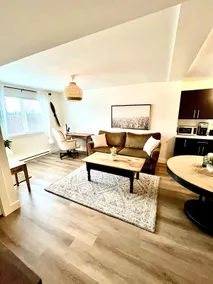 Cozy Lakeview Suite - Image 5