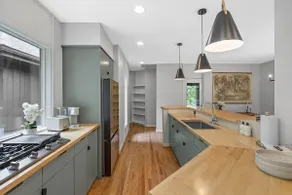 Sewanee Woods Modern Luxe Escape - Image 5