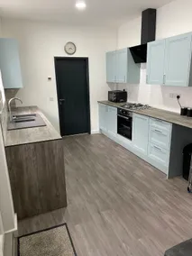 Apex Living NE - Carnegie House 4 Bed House, FREE PARKING FREE WiFi - Image 4