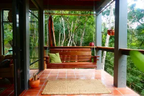 Boutique riverfront home at RiverHill Hideaway - Image 4