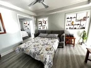 Warm, Cozy, Beach Cottage on the Bay - Image 3