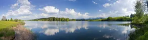 Lakefront with mountain views - Image 2