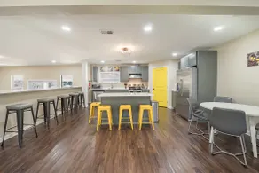 Cozy Staycation Getaway with Huge Backyard - Image 2