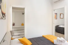 Exclusive Apartment Near Metro and Train Station - Image 4