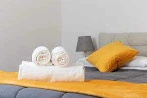 Exclusive Apartment Near Metro and Train Station - Image 2