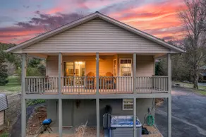 River Front | Hot Tub | Game Room | Fire Pit - Image 2