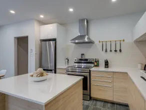 TRiSTAN | 3BR – Close to Crémazie & Jarry Park - Image 3