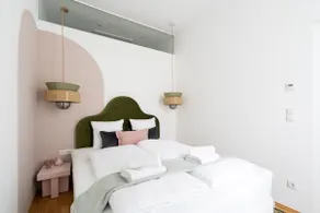 Elegant 1BR Suite, City Close by HM - Image 3
