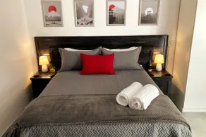 Spacious Queen Open-Plan Unit (Ground Floor) - Image 5