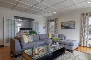 Stunning Bar Harbor Penthouse - Image 4