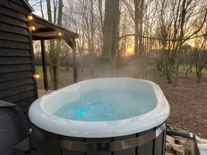 Luxury Woodland Lodge - Image 5