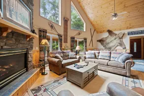 Bear Paw w/Lake Views & Hot Tub, - Image 3