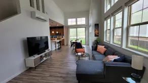 Premium home with stunning ocean & mountain views - Image 2