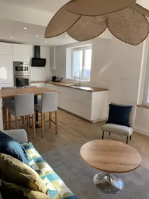 apartment with view of Capucins - Image 5