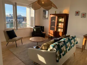 apartment with view of Capucins - Image 4