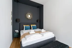 Glam 1BR Suite, Easy City Path by HM - Image 2