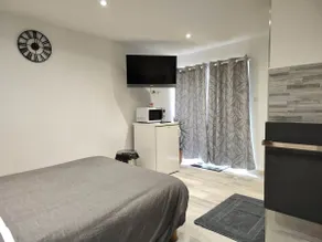 Comfortable private room in the countryside near the PAL - Image 4