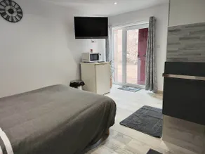 Comfortable private room in the countryside near the PAL - Image 3