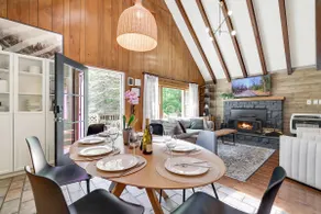 1 min Walk to Lake~Hot Tub ~Sauna ~Game Room - Image 3